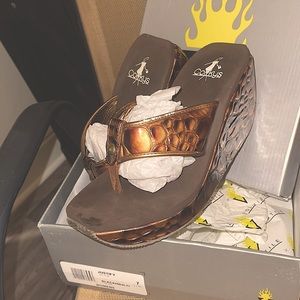 Corkys size 7 wedge sandals